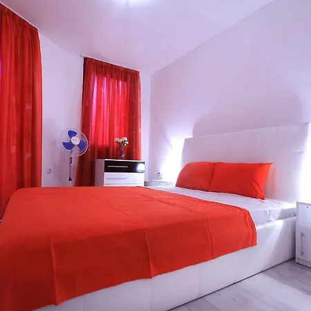 Apartment Red Zebra Apartments Balchik