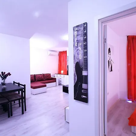 Apartment Red Zebra Apartments Balchik
