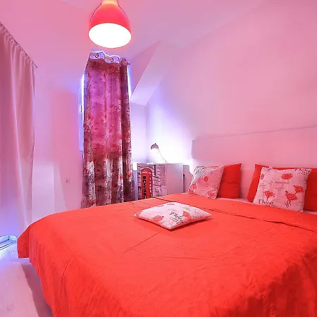 Red Zebra Apartments * Balchik