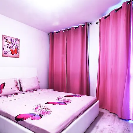 Red Zebra Apartments Balchik