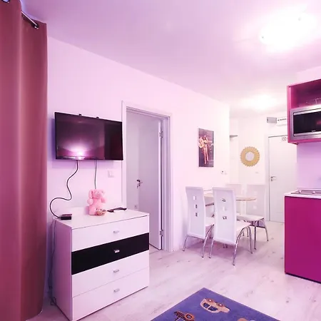 Apartment Red Zebra Apartments