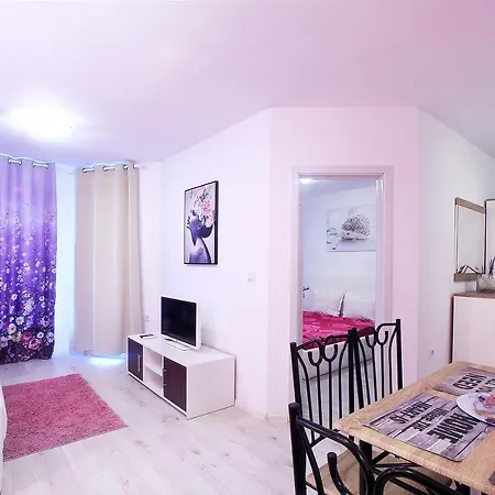 Red Zebra Apartments Apartment Balchik